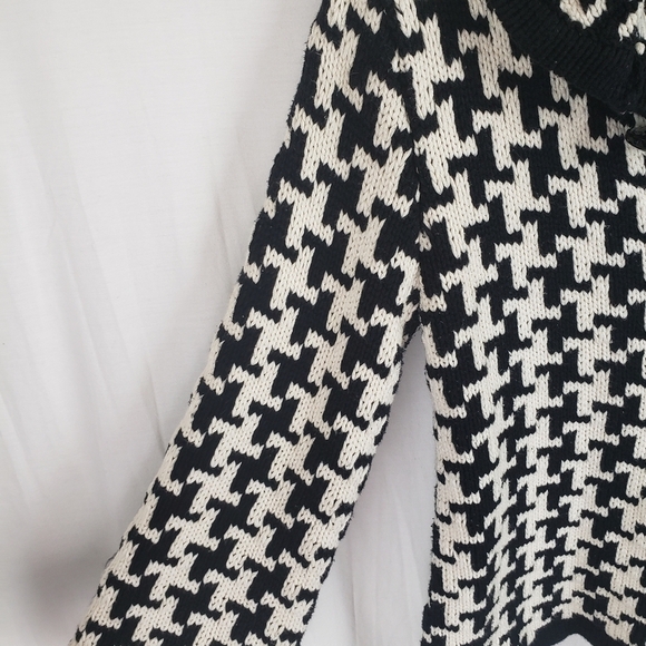 525 America Black And White Houndstooth Button Down Cardigan Sweater Sz M - Picture 6 of 9